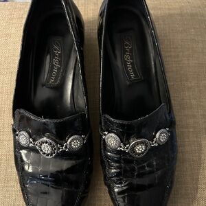 Brighton Women's Black Croc-Embossed Loafers